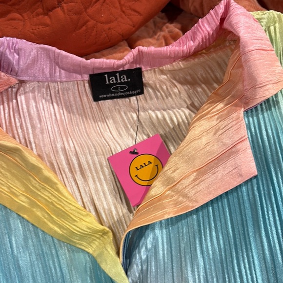 Colorful Pleated Two-Piece Set - Picture 2 of 2